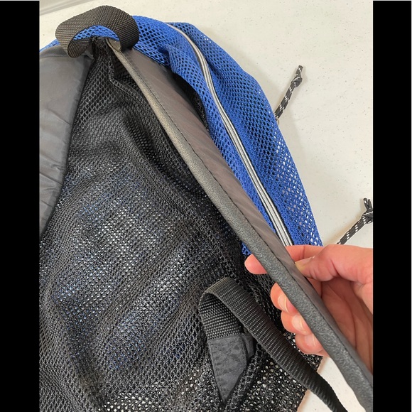 Blue & Black Lightweight Mesh Backpack - Picture 10 of 16